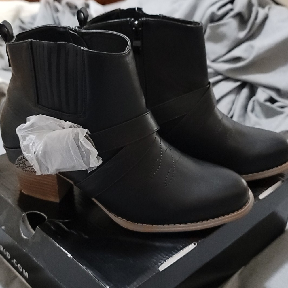 Booties - Picture 3 of 6
